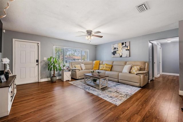 18631 SAN RIO CIRCLE, Lutz, FL 33549