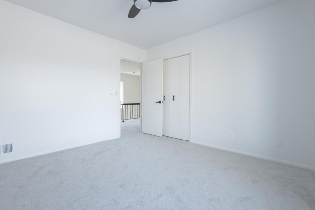 419 County Road C W, Roseville, MN 55113