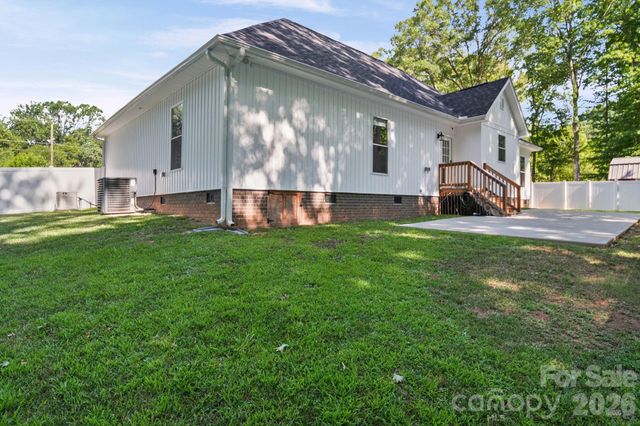 3002 Brooks Mill Lane, Wingate, NC 28174