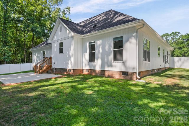3002 Brooks Mill Lane, Wingate, NC 28174