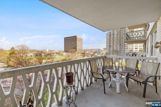 2000 Linwood Avenue 6C, Fort Lee, NJ 07024