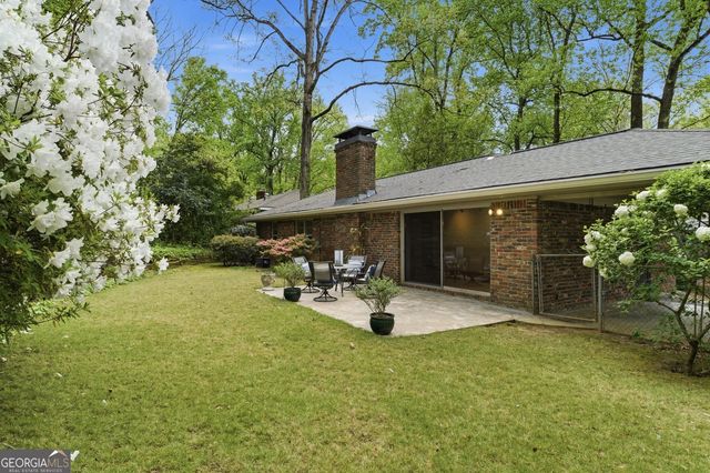 955 Vistavia Circle, Decatur, GA 30033