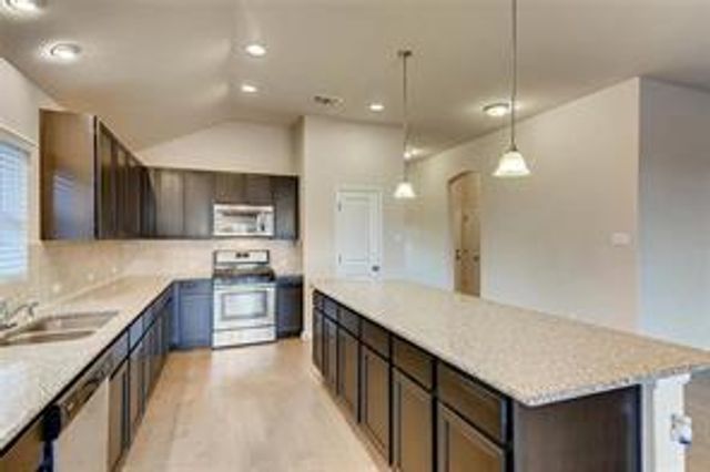 191 Bridgestone WAY, Buda, TX 78610