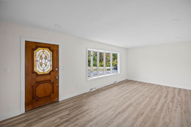 123 S Shores Drive, Decatur, IL 62521