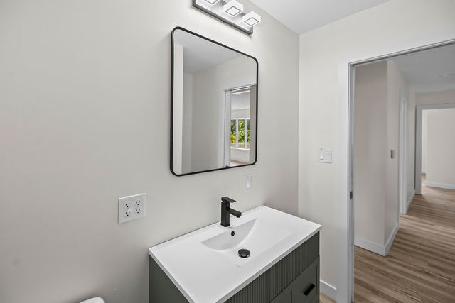 123 S Shores Drive, Decatur, IL 62521