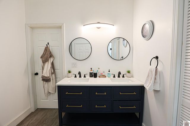 4890 Hendron Rd, Paducah, KY 42003