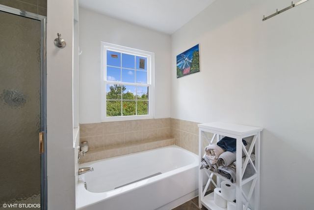 627 Ascot Lane, Streamwood, IL 60107