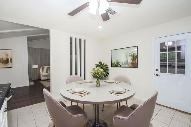 1215 Pinecroft Drive, Sugar Land, TX 77498