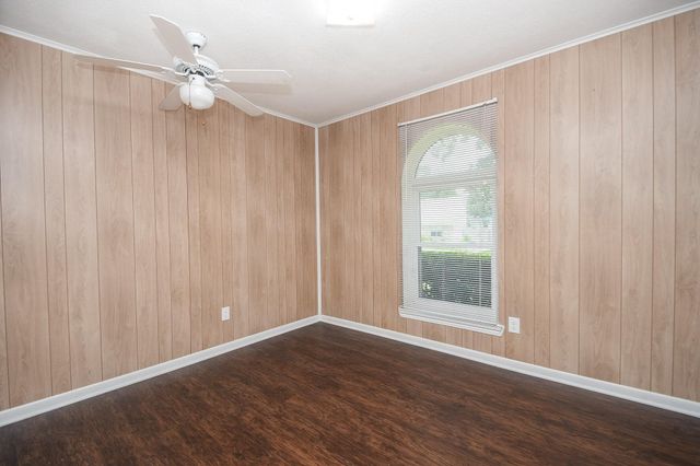 1215 Pinecroft Drive, Sugar Land, TX 77498