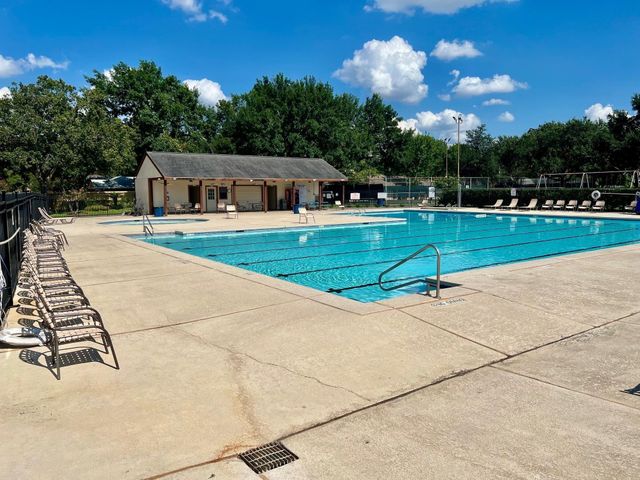 1215 Pinecroft Drive, Sugar Land, TX 77498