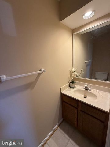 12700 NETTLECREEK PL, Woodbridge, VA 22192