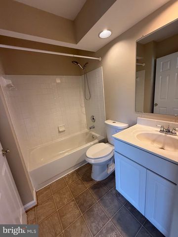 12700 NETTLECREEK PL, Woodbridge, VA 22192