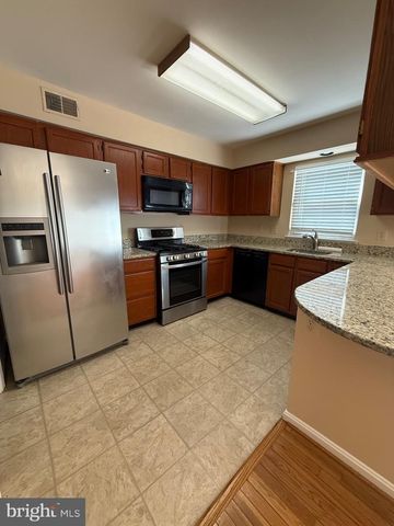 12700 NETTLECREEK PL, Woodbridge, VA 22192