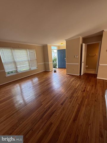 12700 NETTLECREEK PL, Woodbridge, VA 22192