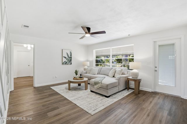 311 SW 4TH Street, Trenton, FL 32693