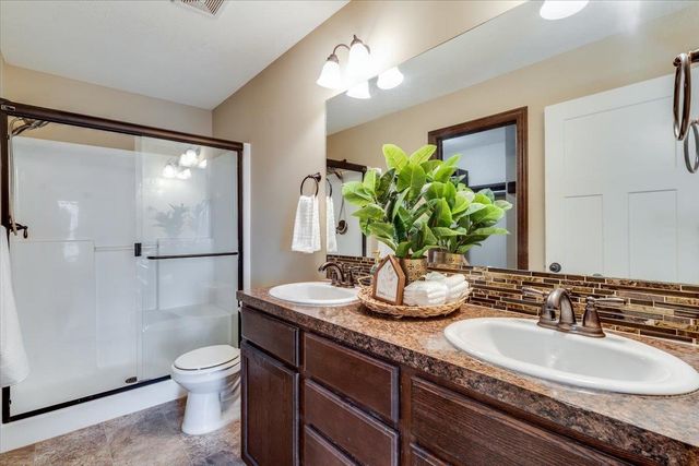 2214 S Limuel Ct, Wichita, KS 67235