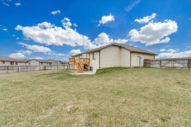 2214 S Limuel Ct, Wichita, KS 67235