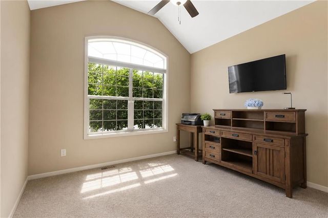 7804 N Walrond Avenue, Kansas City, MO 64119