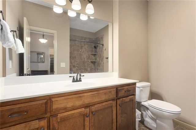 7804 N Walrond Avenue, Kansas City, MO 64119