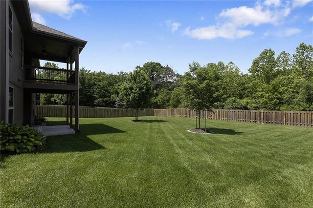7804 N Walrond Avenue, Kansas City, MO 64119