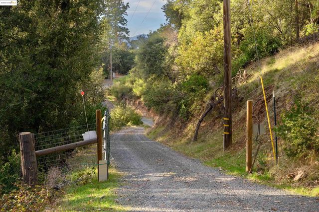 22608 Cedarcrest Rd, Sonora, CA 95370