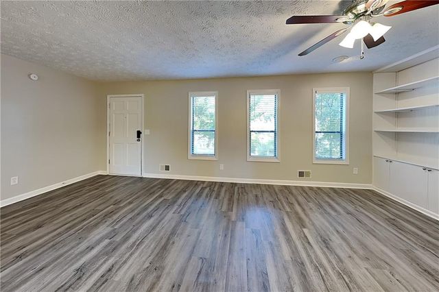 265 Castleair Drive NE, Kennesaw, GA 30144