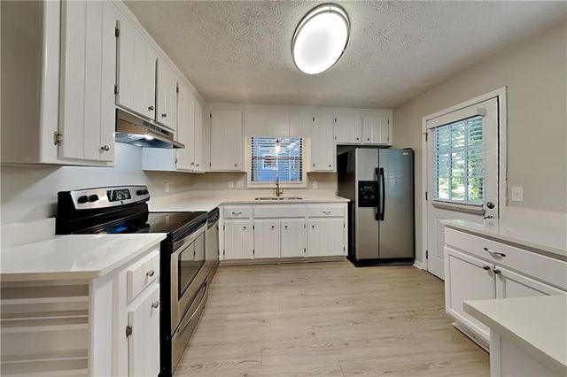 265 Castleair Drive NE, Kennesaw, GA 30144