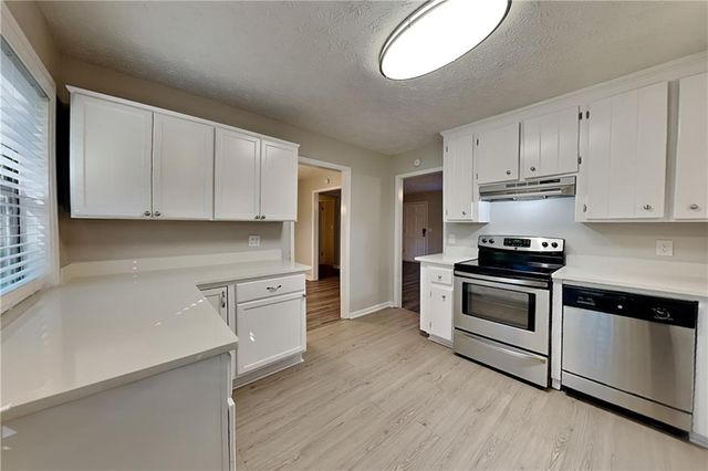 265 Castleair Drive NE, Kennesaw, GA 30144