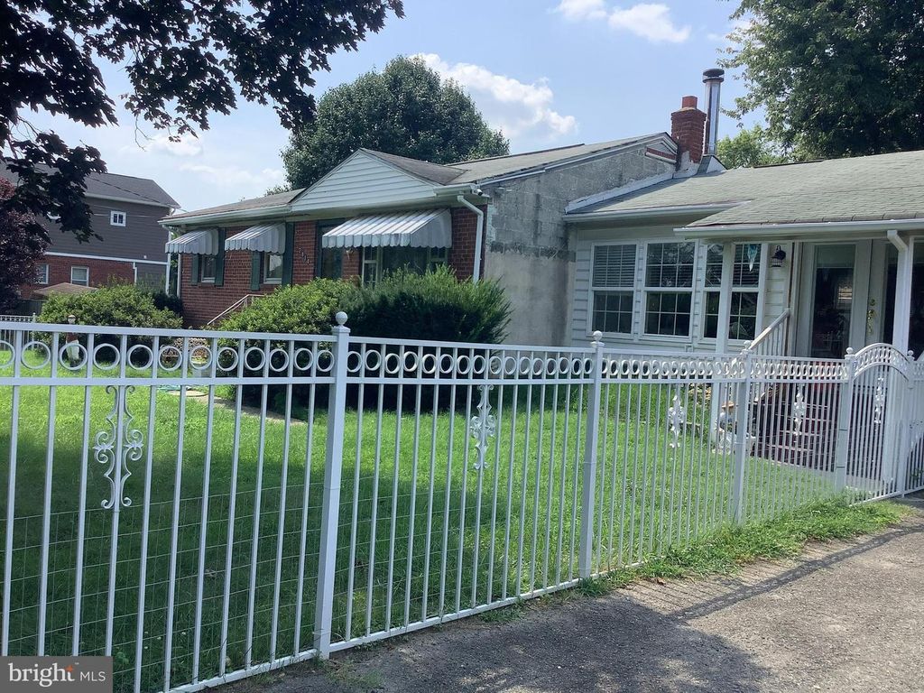 7814 MARLBORO PIKE, District Heights, MD 20747
