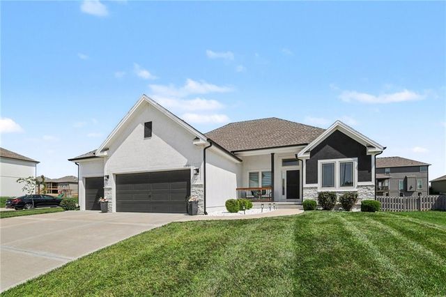 10931 N Bristol Avenue, Kansas City, MO 64156