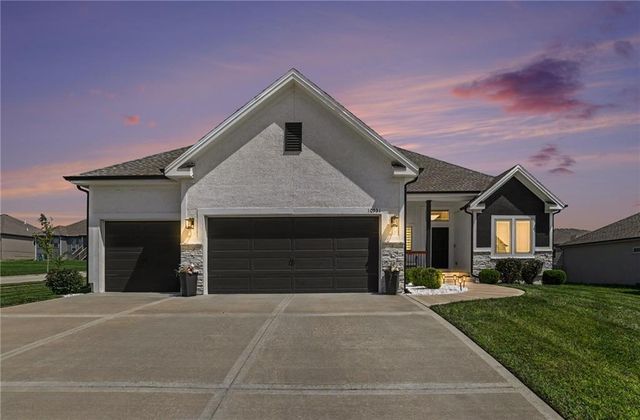 10931 N Bristol Avenue, Kansas City, MO 64156