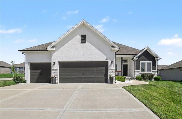 10931 N Bristol Avenue, Kansas City, MO 64156