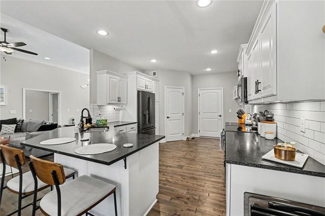 10931 N Bristol Avenue, Kansas City, MO 64156