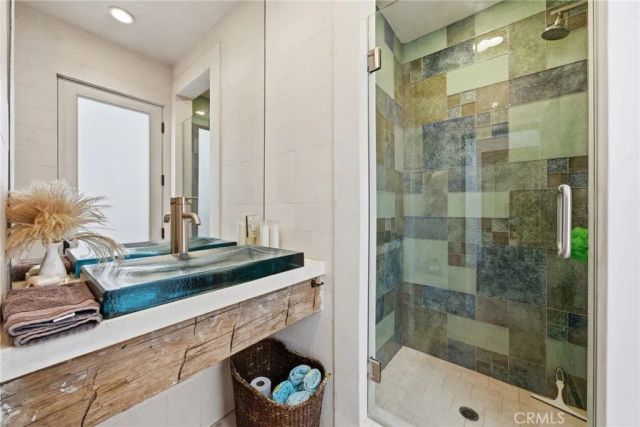 3715 Seashore Drive, Newport Beach, CA 92663