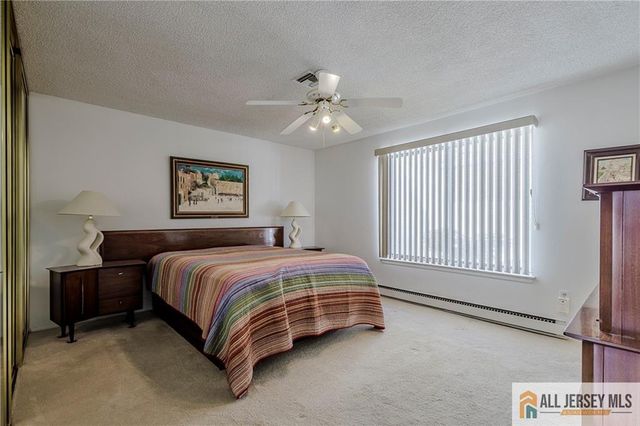 30 Larch Plaza 30A, Monroe, NJ 08831