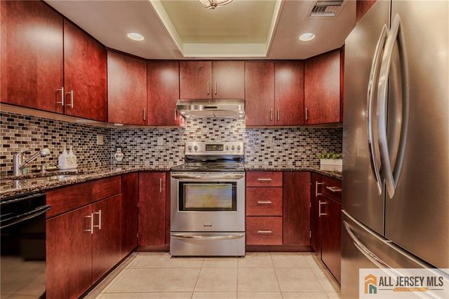 30 Larch Plaza 30A, Monroe, NJ 08831