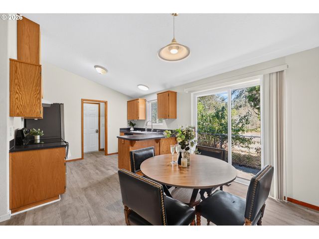 13670 Se BUSH St, Portland, OR 97236
