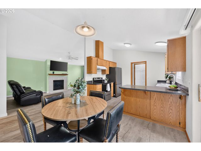 13670 Se BUSH St, Portland, OR 97236