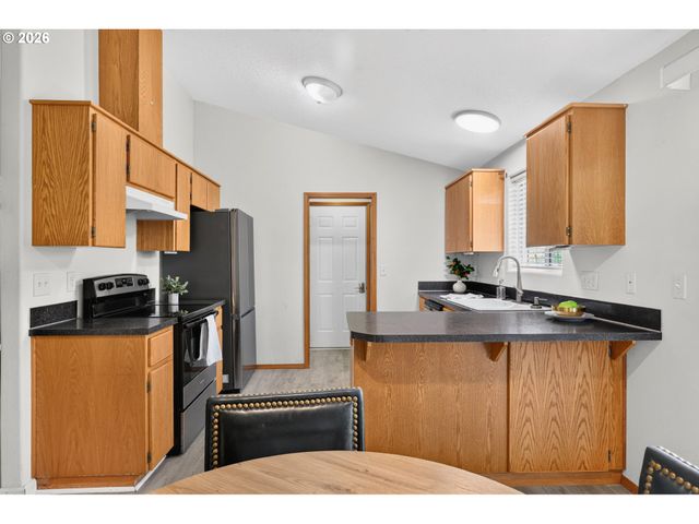 13670 Se BUSH St, Portland, OR 97236