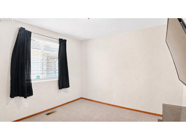 13670 Se BUSH St, Portland, OR 97236
