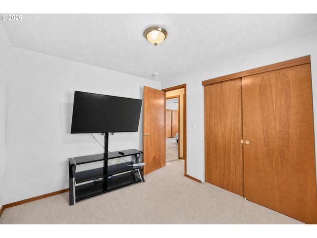 13670 Se BUSH St, Portland, OR 97236