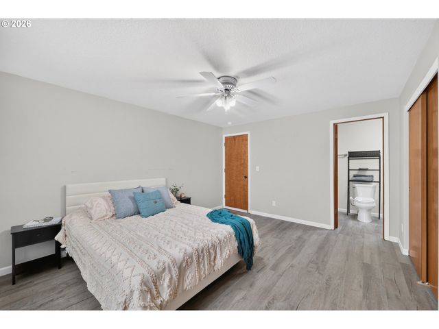 13670 Se BUSH St, Portland, OR 97236