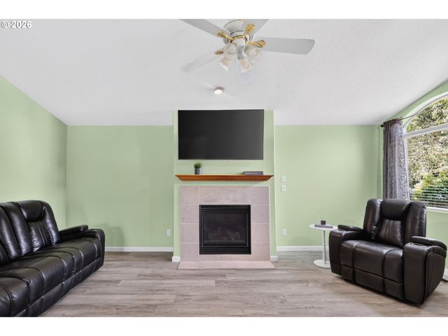 13670 Se BUSH St, Portland, OR 97236