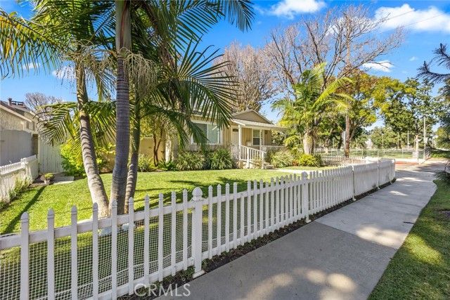 3973 Knoxville, Long Beach, CA 90808