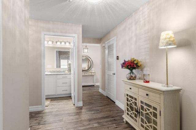 5580 NW Pine Trail Circle, Port St. Lucie, Port St Lucie, FL 34983