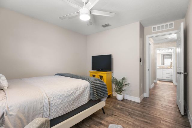 5580 NW Pine Trail Circle, Port St. Lucie, Port St Lucie, FL 34983