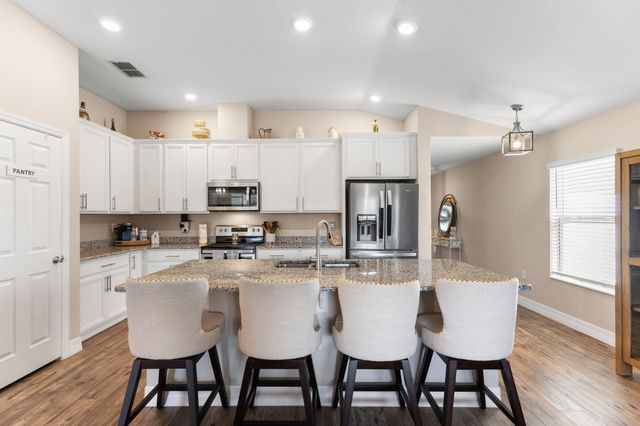 5580 NW Pine Trail Circle, Port St. Lucie, Port St Lucie, FL 34983