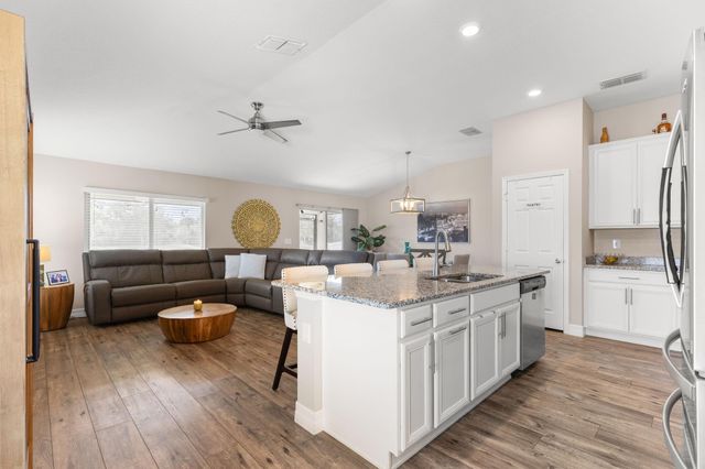 5580 NW Pine Trail Circle, Port St. Lucie, Port St Lucie, FL 34983