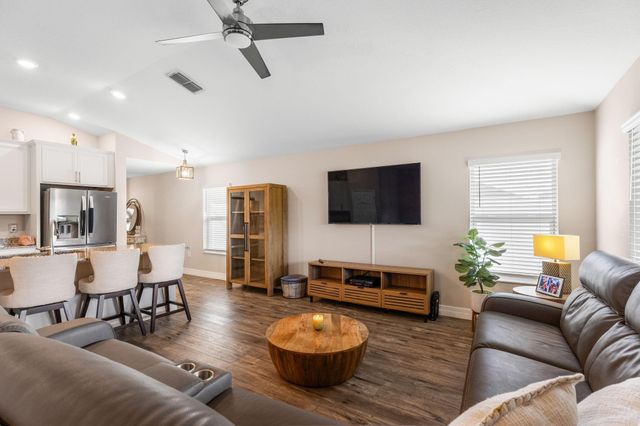 5580 NW Pine Trail Circle, Port St. Lucie, Port St Lucie, FL 34983