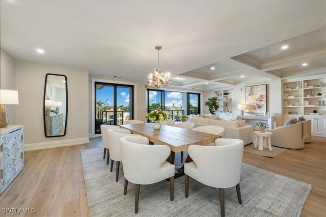 1820 Gulf Shore BLVD N 402-403, Naples, FL 34102